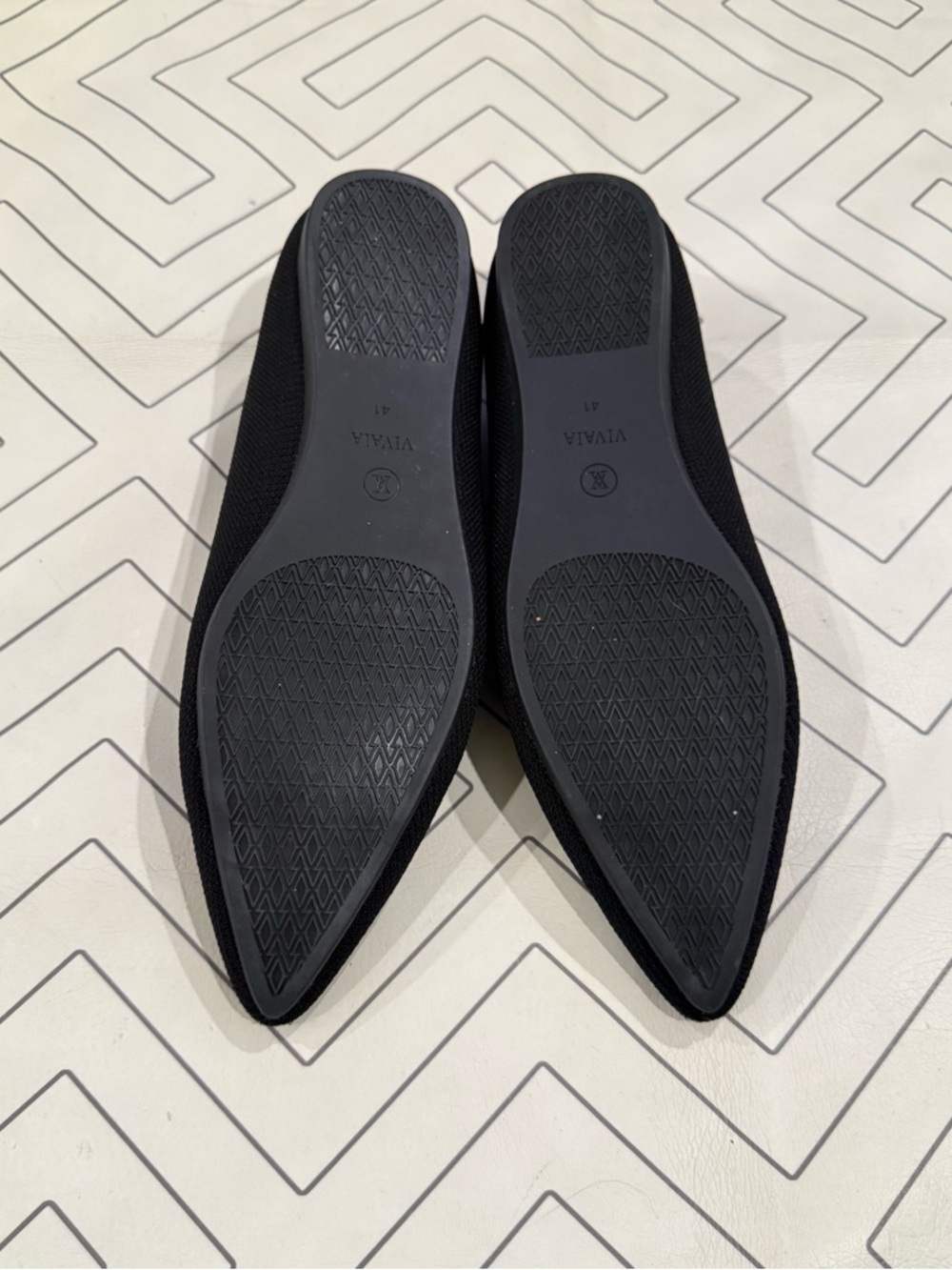 Vivaia Pointed Toe Black Flats - Picture 9 of 13